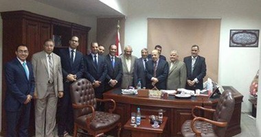 المستشار عنانى عبدالعزيز يلتقى أعضاء مجلس إدارة نادى النيابة الإدارية