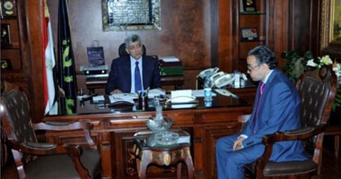 وزير الداخلية يستقبل المقدم ساطع النعمانى عقب عودته من رحلة علاج بالخارج
