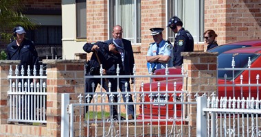 سيدة أسترالية تبلغ الشرطة عن وجود قنبلة داخل غرفة إبنها