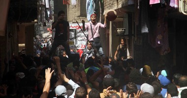مسيرة الإخوان تتفرق فى الشوارع الجانبية بالمطرية بعد وصول قوات الأمن