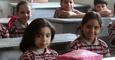 مدارس الملك فهد: شراء طلاب المدرسة شهادات استثمار للقناة