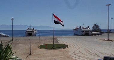 وصول 809 ركاب لميناء نويبع و136 سائحا يغادرون ميناء شرم الشيخ