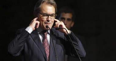 رئيس كتالونيا مهدد بالسجن ومنعه من ممارسة مهامه