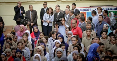 وزيرة التضامن ومحافظ الجيزة يتفقدان مدارس المحافظة.. والى تعتذر لمعلمة لدخولها الفصل دون إذن.. وتؤكد: صرف زيادات المعاش المبكر أول أكتوبر.. وعبدالرحمن: افتتاح كوبرى لخدمة طلاب جامعة القاهرة خلال أسبوع