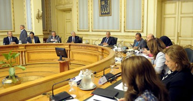 بدء اجتماع لجنة العدالة الاجتماعية برئاسة "محلب"