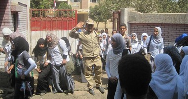 أمن القليوبية يشن حملة لمنع التحرش بالطالبات أمام المدارس بشبين القناطر