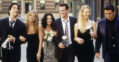 بالفيديو.. فريق عمل "Friends" يحتفل بالذكرى الـ20 لأول حلقة