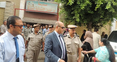 مساعد وزير الداخلية يتفقد اللجان الانتخابية بمحافظة الشرقية