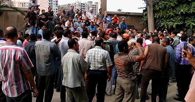 إضراب عمال إسكندرية للغزل والنسيج اعتراضا على فصل 25 من زملائهم