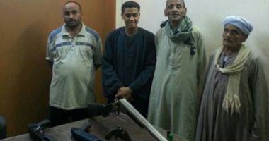 ضبط 6 قطع سلاح فى حملة أمنية مكبرة بقرى مركز القوصية بأسيوط