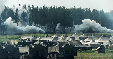 بالصور.. روسيا تنظم مناورات عسكرية ضخمة ردا على حلف الناتو