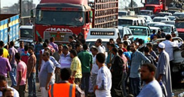 مصرع شخص فى تصادم سيارة نقل بأخرى ملاكى أعلى دائرى البساتين