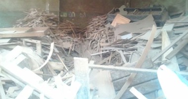 بالصور..الإهمال يضرب مشروعا حكوميا لإنتاج الأثاث والمقاعد المدرسية بالشرقية..والصدأ يأكل المعدات.. و300 ألف خسارة شهرية على مدار 7 سنوات.. ومدير المشروع: ننتظر اعتماد المحافظ لخطة تطوير بمبلغ 3 ملايين
