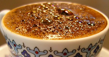 أخصائى سمنة ونحافة: القهوة تقلل التوتر وتساعد على إدرار البول