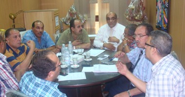رئيس جامعة دمياط يبحث مع ممثلى "المقاولون العرب" الإنشاءات