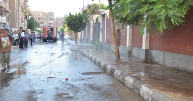 "الأرصاد": رش الشوارع بالمياه لا يلطف الجو ويزيد الرطوبة والإحساس بالحرارة