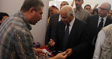 محافظ القاهرة يفتتح معرض مستلزمات المدارس والسلع الغذائية بالترجمان