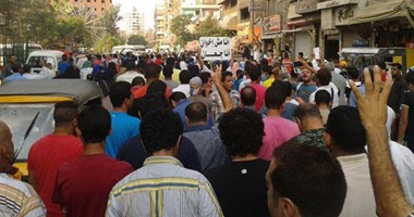 الإخوان ينطلقون بمسيرة من أمام مسجد نور الإسلام فى عين شمس