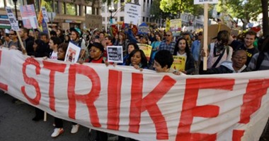 سى.بى.سى. نيوز: إضراب المعلمين فى واشنطن احتجاجا على الأجور