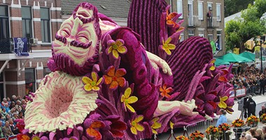 بالصور.. هولندا تكرم بيتهوفن بتماثيل مذهلة فى مهرجان للزهور