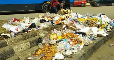 صحافة المواطن.. تراكم القمامة فى ميدان حلمية الزيتون