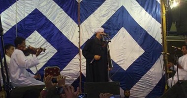 نجل ياسين التهامى يحيى الليلة الختامية لمولد جلال الدين السيوطى فى أسيوط
