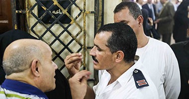 مشادات وتدافع بين المرشحين وأمن محكمة الجيزة مع غلق باب الترشح