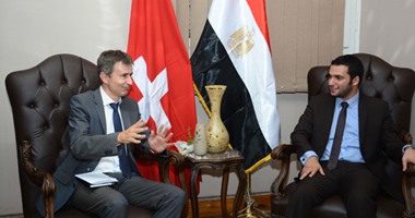 بالصور.. السفير السويسرى لدى القاهرة يزور مقر حزب "مستقبل وطن"
