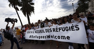 مسيرات داعمة وأخرى رافضة لوجود اللاجئين فى دول الاتحاد الأوروبى