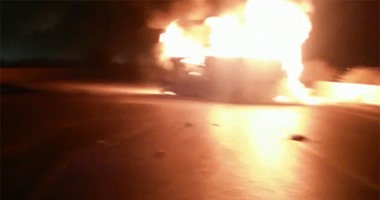 صحافة المواطن: بالفيديو..حريق سيارة بكورنيش سيدى جابر نتيجة السرعة الزائدة