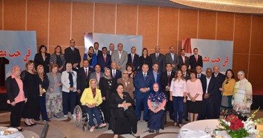 بالصور..ننشر تفاصيل أول اجتماع مغلق لقائمة "فى حب مصر"..تحديد الخطة العامة والدعاية وآلية التنسيق بين المرشحين.."سيف اليزل":تغيير الدستور ليس ضمن أولوياتنا.. وهيكل: نعمل لصالح دولة القانون وليس النظام