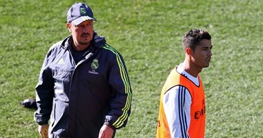 بالفيديو.. جماهير ريال مدريد تهاجم بينيتيز بسبب رونالدو