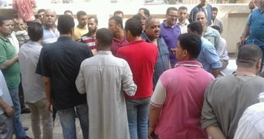 صحافة المواطن.. قارئ يشارك بصور وقفة احتجاجية بمنطقة القاهرة الأزهرية