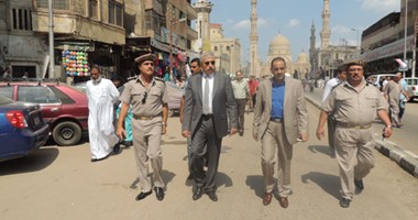 مدير أمن الغربية يتفقد الأطواق الأمنية بطنطا ويتابع حملة رفع الإشغالات