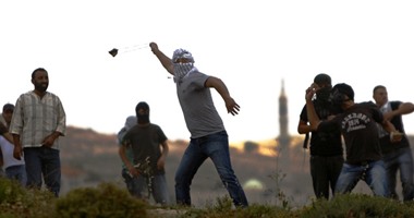بالصور..قوات الاحتلال تقمع مسيرة فى بيت جالا وتصيب 3 فلسطينيين