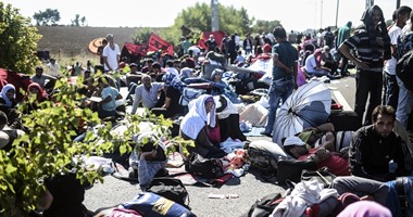 المفوضية الأوروبية تعرض تقديم 700 مليون يورو لمواجهة تدفق المهاجرين