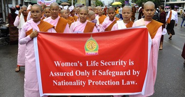 بالصور مسيرة للرهبان البوذيين فى ميانمار على هامش الاحتفالات الدينيه ضد التمييز