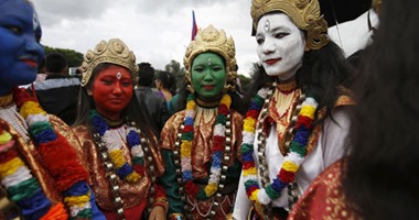 بالصور.. نيبال تواصل احتفالاتها بإقرار الدستور الجديد