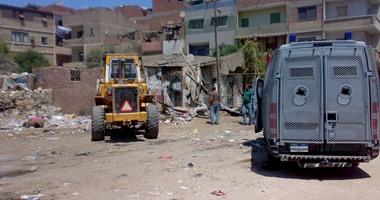 بالصور.. أمن الجيزة يشن حملة إزالة تعديات على مزرعة تابعة للزراعة بكرداسة