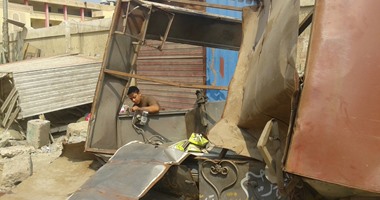 بالفيديو والصور.. حملة مكبرة لإزالة الأكشاش بمدينة كفر الشيخ