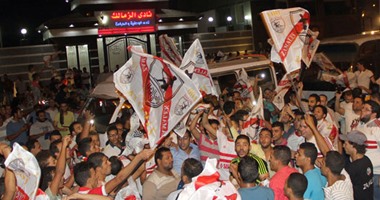 أمن الزمالك يُخلى النادى من الجمهور ويغلق الأبواب