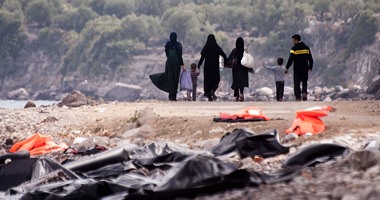بالصور..توافد اللاجئين السوريين إلى اليونان بعد عبور بحر إيجة قادمين من تركيا