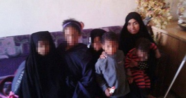 الإندبندنت: جبهة الشام تنقذ سيدة بريطانية وأبنائها الـ5 بعد هروبها من داعش