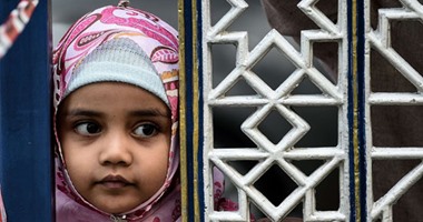 بالصور.. فرحة الأطفال حول العالم بـ"صلاة العيد"