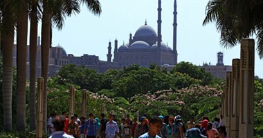 القاهرة تجهز 300 حديقة وتوزع 50 ألف كيس قمامة استعدادا لشم النسيم