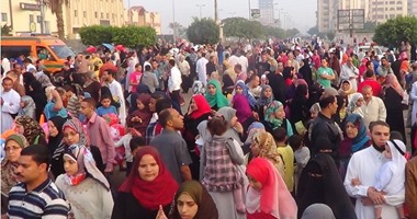 أكثر من 10 آلاف مصل يؤدون صلاة العيد فى استاد طنطا الرياضى