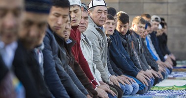 بالصور.. آلاف المسلمين يؤدون صلاة عيد الأضحى فى كازاخستان