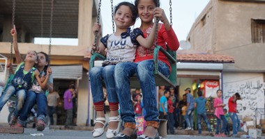 بالصور.. أطفال سوريا يحتفلون بعيد الأضحى بدرعا بعيدا عن الصراعات السياسية