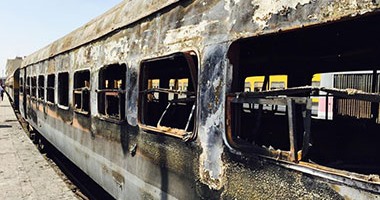قارئ يشارك بفيديو لحريق نشب داخل عربة قطار بمحطة سكك حديد رمسيس