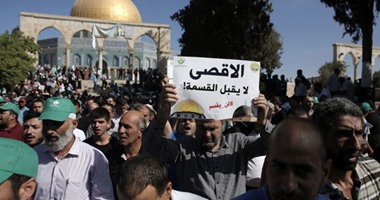 بالصور.. تظاهرات حاشدة أمام قبة الصخرة ضد انتهاكات الاحتلال فى الأقصى